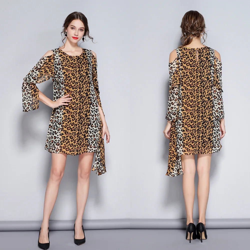 

Ck418 Autumn New Style Printed Leopord Pattern Chiffon Long Sleeve Short Nightclub Loose-Fit Tassels off-Shoulder Dress Party