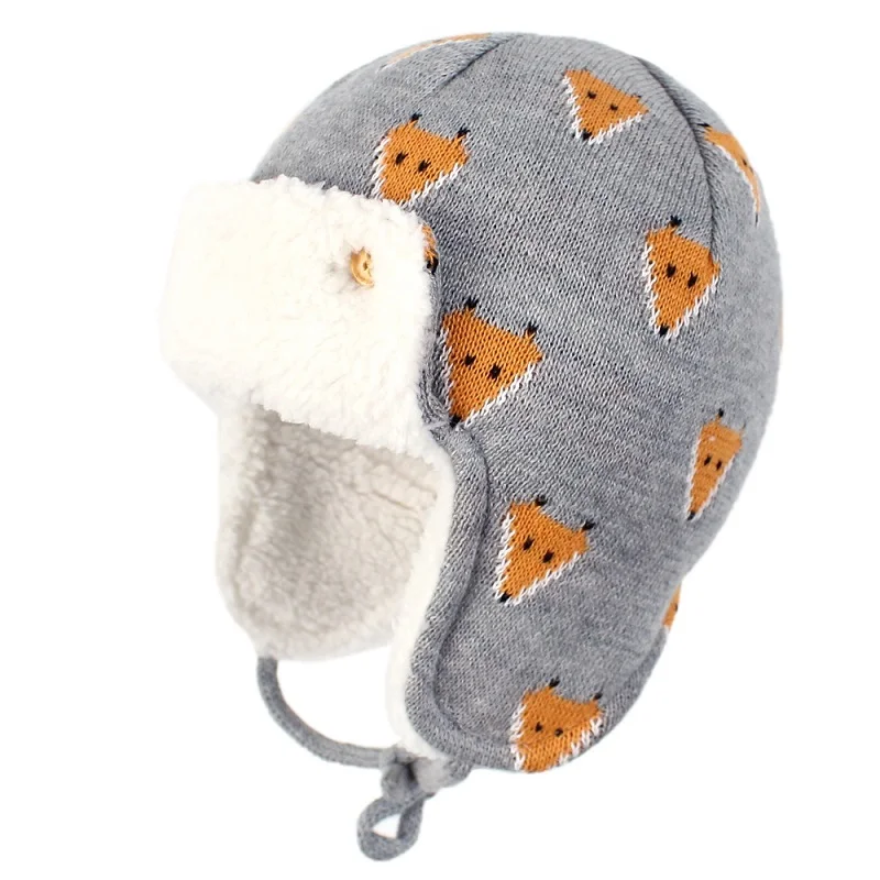 Новинка; Стильная Детская Хлопковая осенне-зимняя шапка с флисовой подкладкой для маленьких мальчиков и девочек; ветрозащитная теплая шапка с милым рисунком