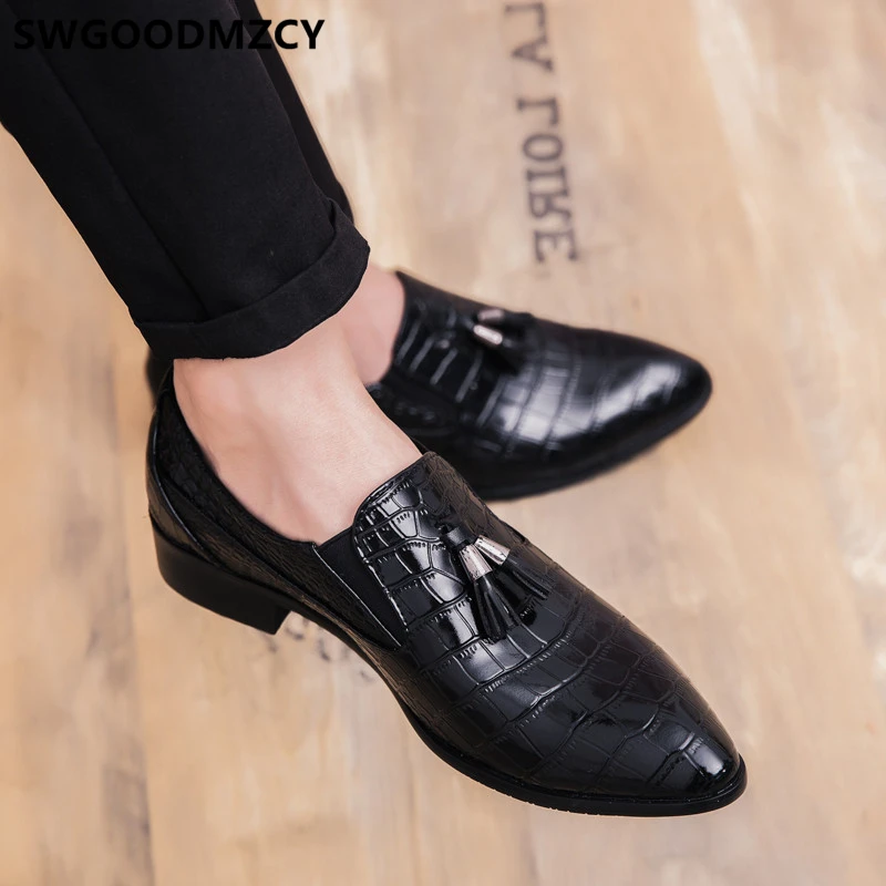 crocodile shoes men classic loafers men business shoes leather pointed evening dress wedding shoes men formal wedding dress - Цвет: Черный