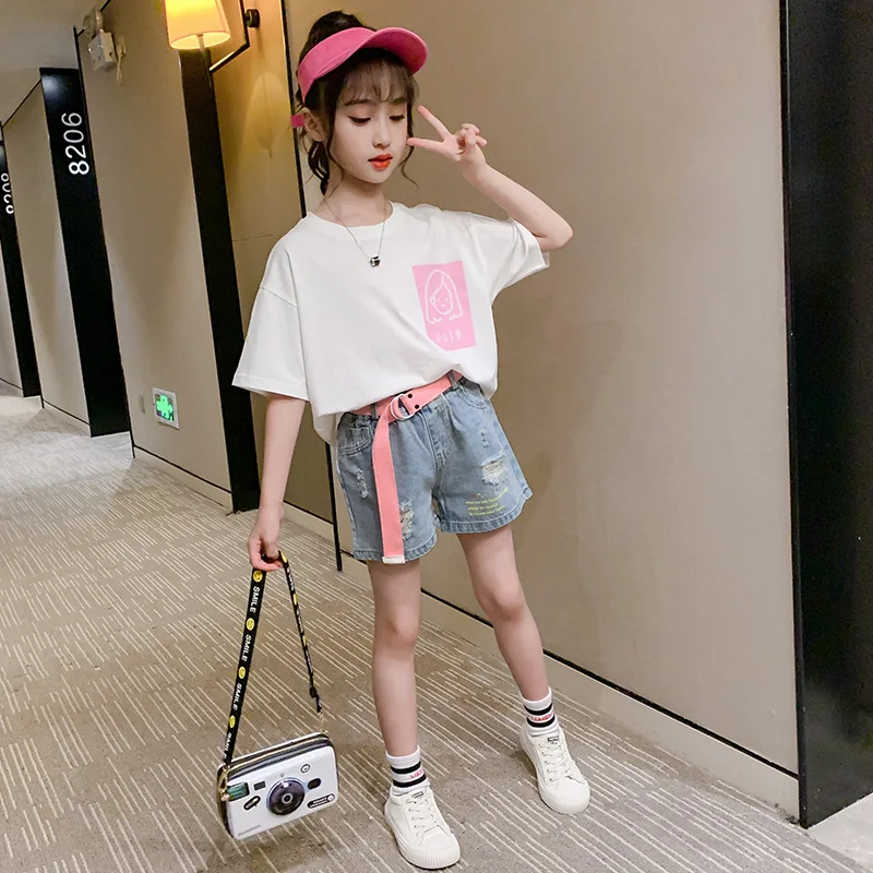 4-16199162717_1323559096