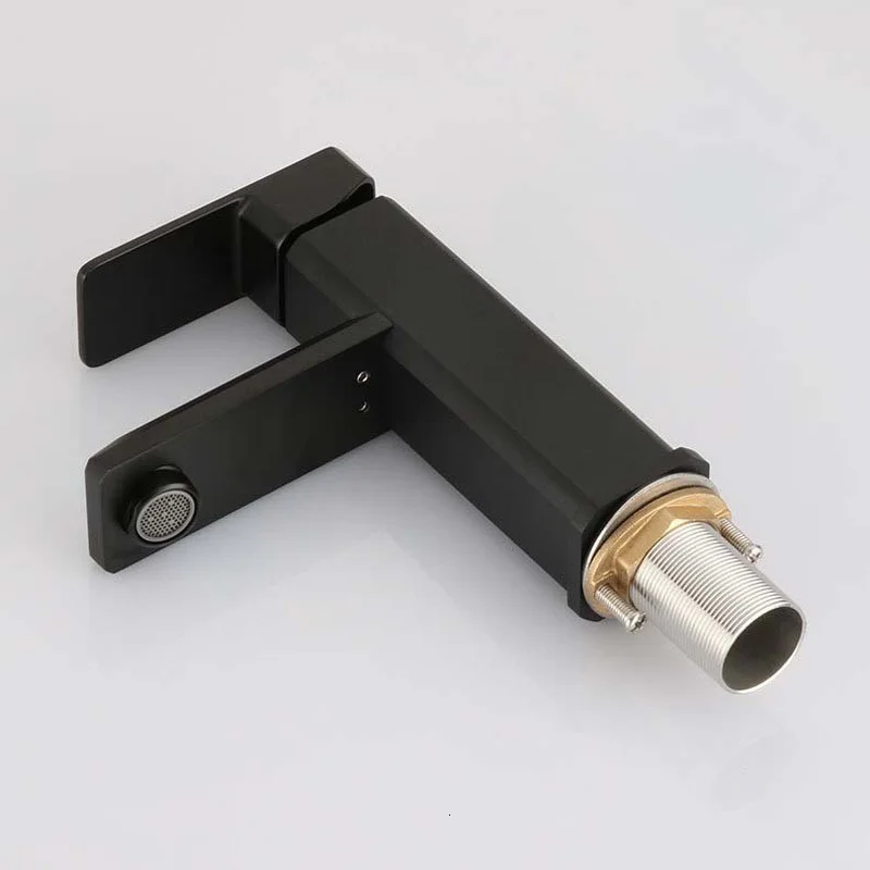 Only brass bath faucet with spring, spout drain plug and faucet, black degreasing