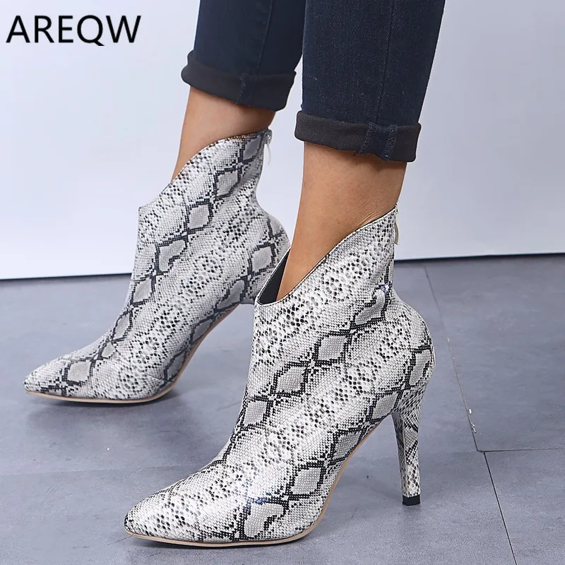 

2020 High Heels Boots Women Sexy Serpentine Thin Heels Women's Boots Pointed Toe Slip-on Women's Winter Boots Zapatos De Mujer