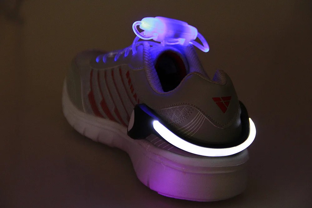 colorful LED Luminous Shoe Clip Outdoor Bicycle LED Luminous Night Running Shoe Safety Clips Cycling Sports Warning Light Safety - Цвет: colorful
