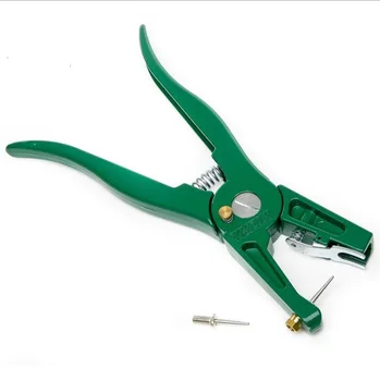 Cheap 100PCS Ear Tag Pliers Animal Control Device Green Metal Ear Thorn Tongs Swine Cow Sheep Rabbit Identification Tool
