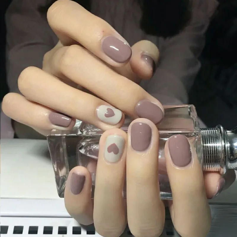

Nusx Ladies DIY Fake Nail Heart Pattern Shiny Brown Coffee Color Full Cover Short Press On Nail Manicure False Nails 24pcs FA018