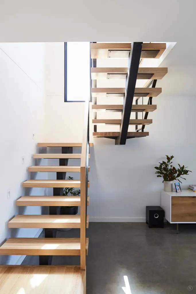 cheap price mono stringer carbon steel wood open riser winder staircase