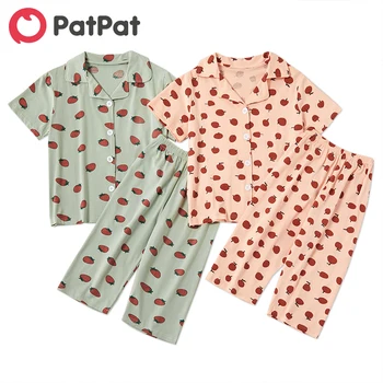 

PatPat 2020 New Summer Fashionable Strawberry Print Allover Lapel Collar Tee and Pants Set for Kids Girl Clothing Set
