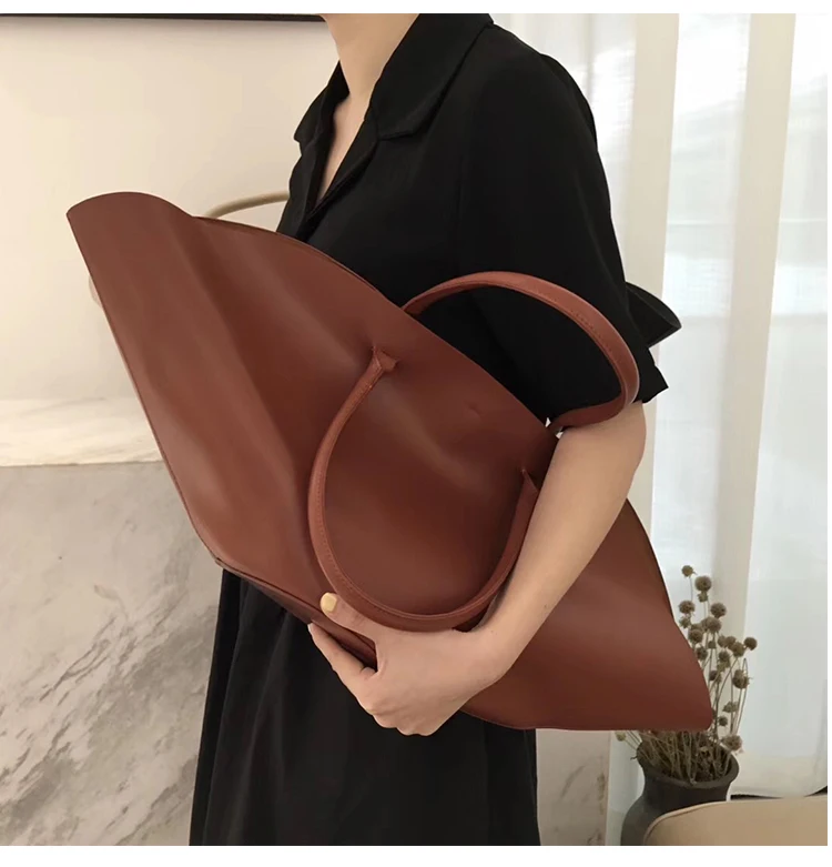 tote bag fashion trend