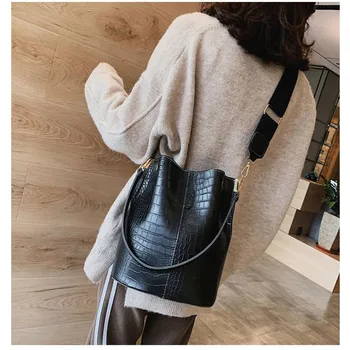 

2020 New Style Fashion Big Bag Crocodile Pattern Shoulder Bucket Bag Large Capacity Shoulder WOMEN'S Bag