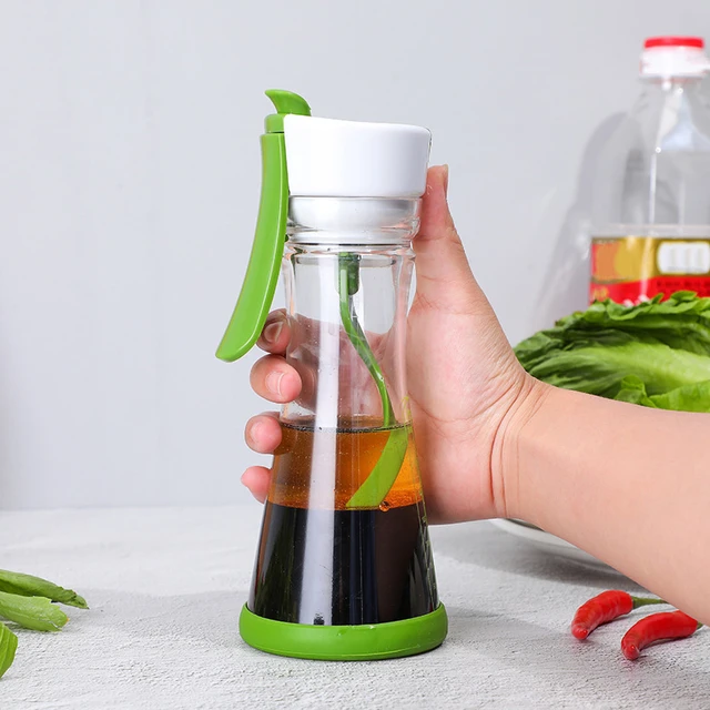 Salad Dressing Container With Easy Pour Out And Spill Proof Spout