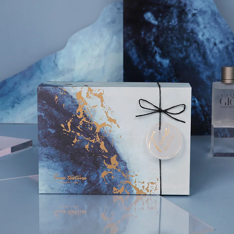 

Luxury Gold Stamping Marble Rectangle or Round Gift Packing Box Rigid Cardboard Lid and Base Paper Gift Box Romantic Gift Box