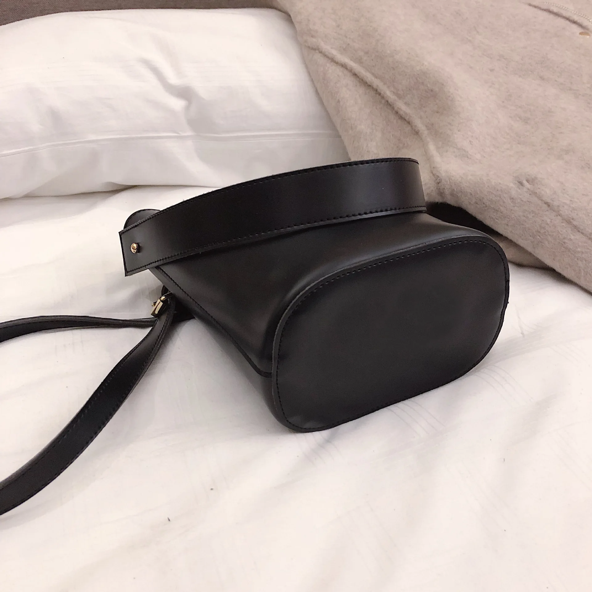 

2019 New Style Retro Simple Bucket Bag Versatile Shoulder Oblique WOMEN'S Bag