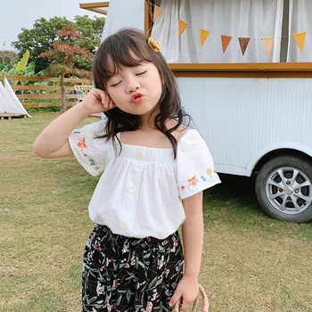 

2020 Spring and Summer Baby off-Shoulder Tops White Short-Sleeved Thin Embroidered Shirt Girl's Neck Cotton Girl's Shirt