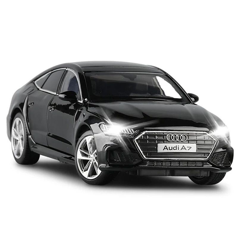 Модель автомобиля Audi A7 из сплава под давлением в масштабе 1/32 с подсветильник кой