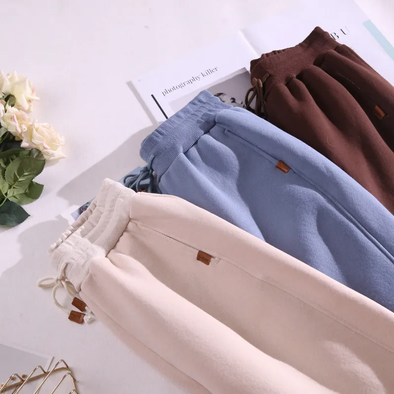 Рисунок 5 - Повседневные серые брюки