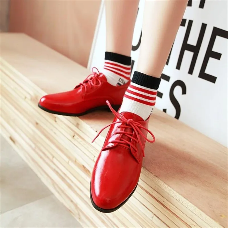 Size 30-50 British Lace Up Casual Student Flat Korean Patent Leather Lady Flat Brogue Shoes Spring Autumn Oxford Shoes For Woman