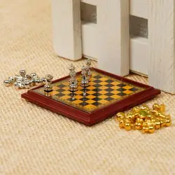 Maison de poupée Miniature en métal, échelle 1:12, jeu d'échecs, jeu de Table, jouets pour enfants, pièce W9J3 