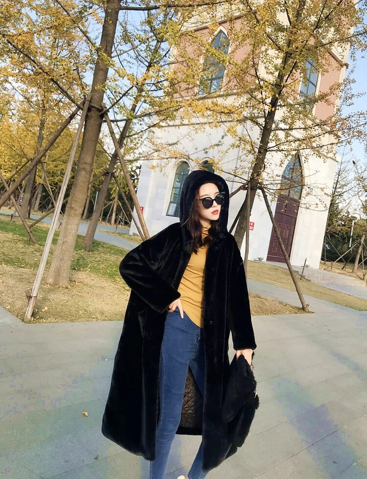 Зимнее женское меховое пальто с капюшоном, Дамское утолщенное пальто из искусственного меха большого размера, женское свободное меховое удобное теплое плюшевое пальто L50