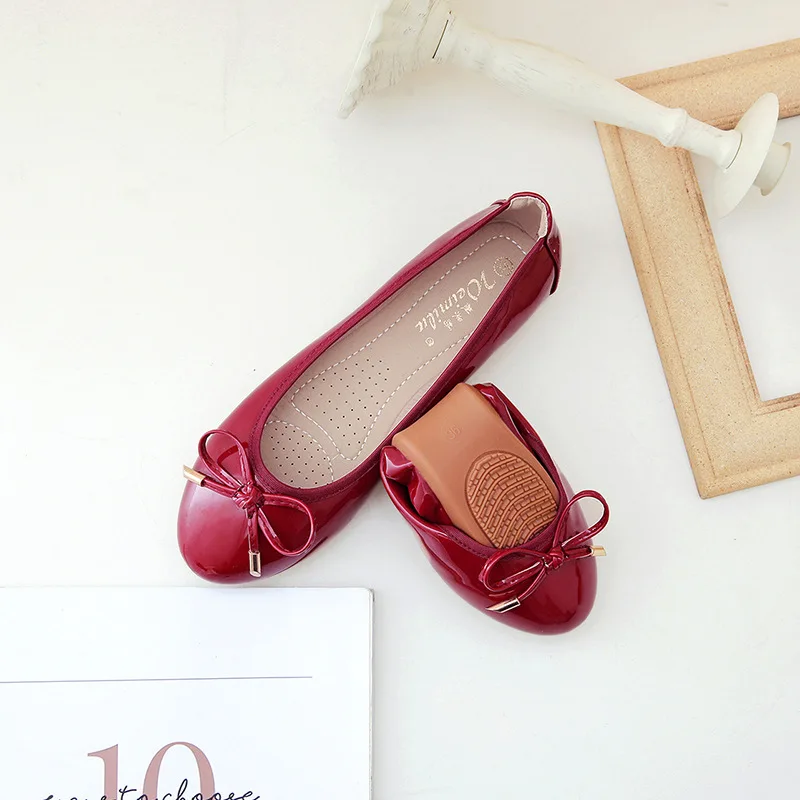 12 Colors Foldable Shoes Ladies Japanned Leather Pocket Flats Bowtie Moccasin Round Toe Chassure Femme Roll-Up Cake Shoes Ballet 4