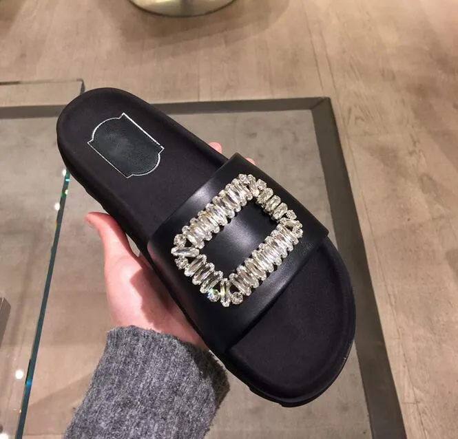 

Crystals 2019 New Fashion Flat Women Slippers Open Toe Outdoor Leisure Vacation Beach Slides Women Summer Shoes