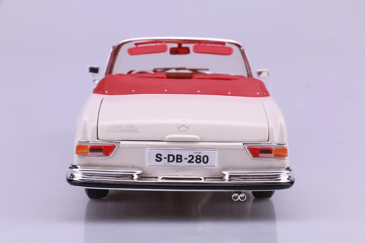 Maisto 1: 18 1967 Mercedes 280SE винтажная модель автомобиля, статическая модель автомобиля, украшение, новые продукты