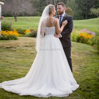 

Sweetheart Spaghetti Straps Lace Appliques A Line Wedding Dresses with Buttons Back Sleeveless Tulle Bridal Gowns Wedding Dress