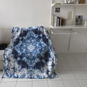 

Blue Irregular Graphics Art Printed Flannel Blanket Soft Throw Blanket Machine Washable Blankets for Beds Customizable Travel
