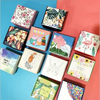 

100pcs Small Color Airplane Box DIY Candy Cookie Gift Paper Box Cusmetic Jewelry Packaging Box 6.5*6.5*3cm