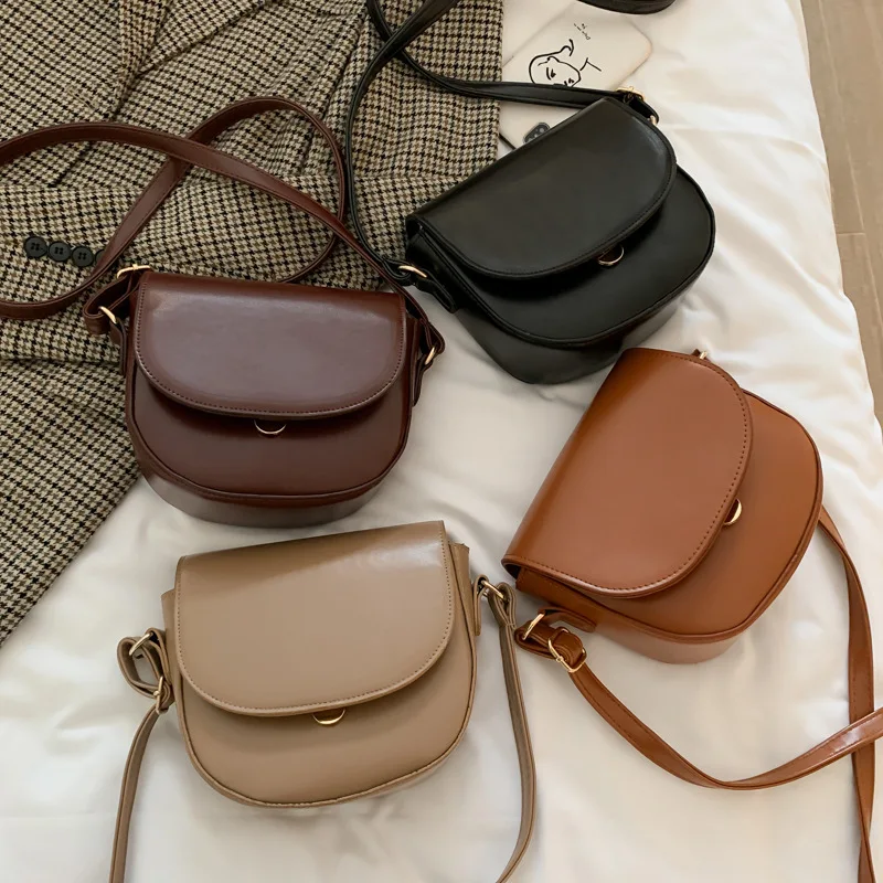 

2020 Retro Style Single Retro Miscellaneous Saddle Shaped Khaki Lock Solid Color Soft Face PU Female