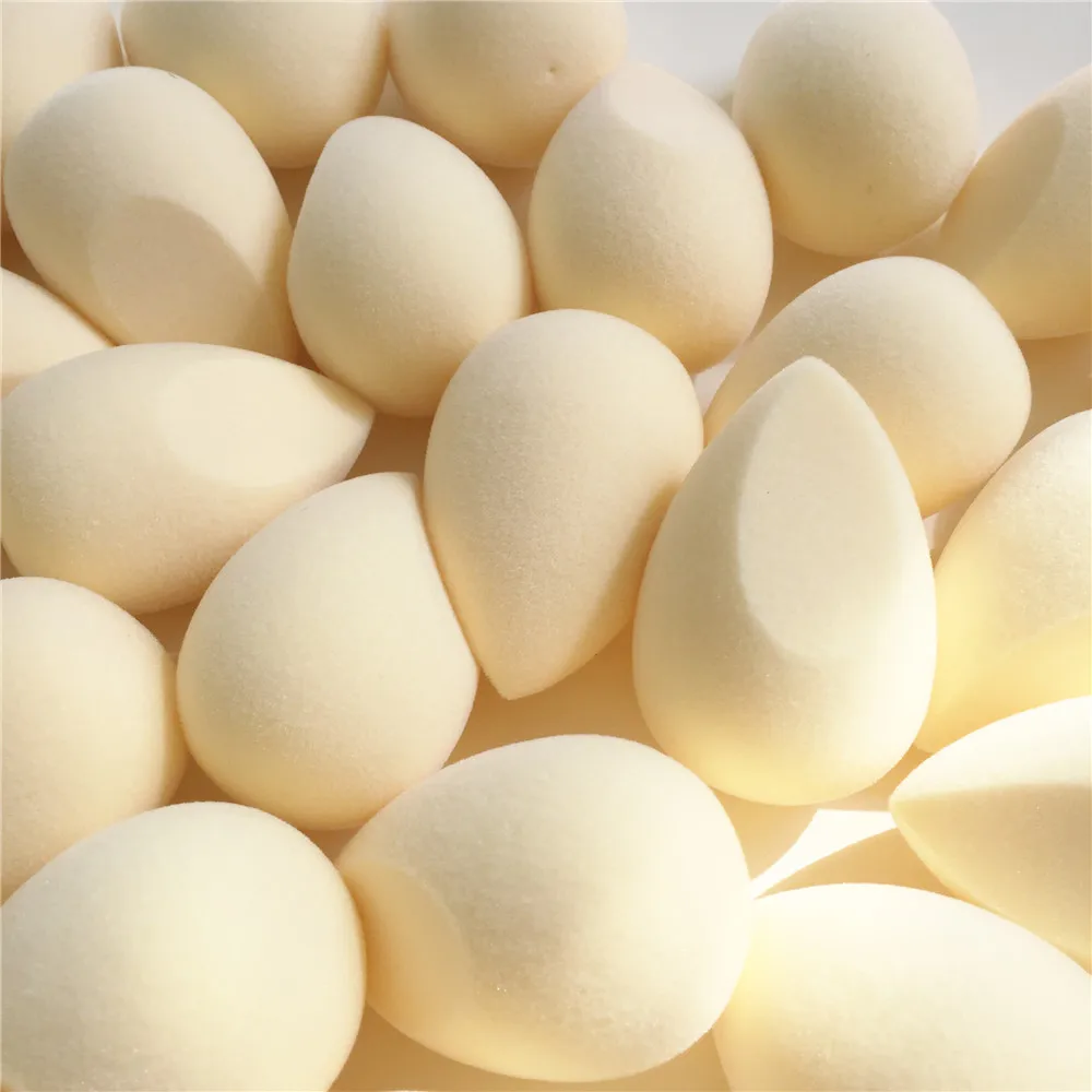 

bdbeauty Velvet Mircofiber Makeup Blending Sponge - Beige - Soft Cosmetic Applicator for Cream Liquid Foundation & Powders