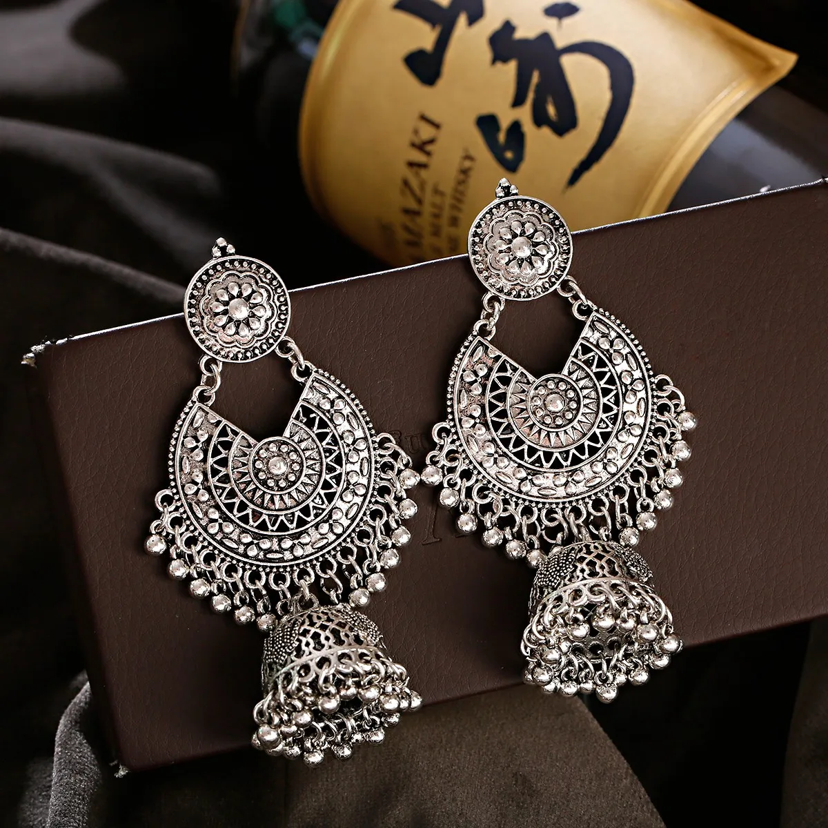Grandes Boucles D’oreilles Pendantes Argentées – Vintage – Fantaisie – État Parfait