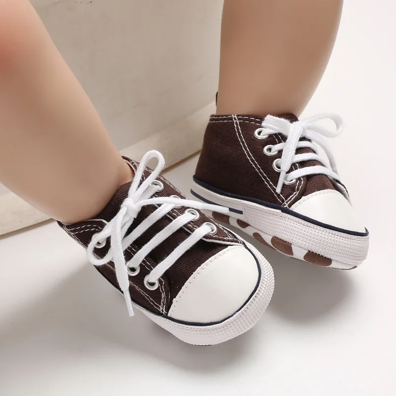 Новые парусиновые классические спортивные кроссовки для новорожденных мальчиков и девочек; обувь для первых шагов; обувь для малышей с мягкой нескользящей подошвой; детская обувь - Цвет: Коричневый