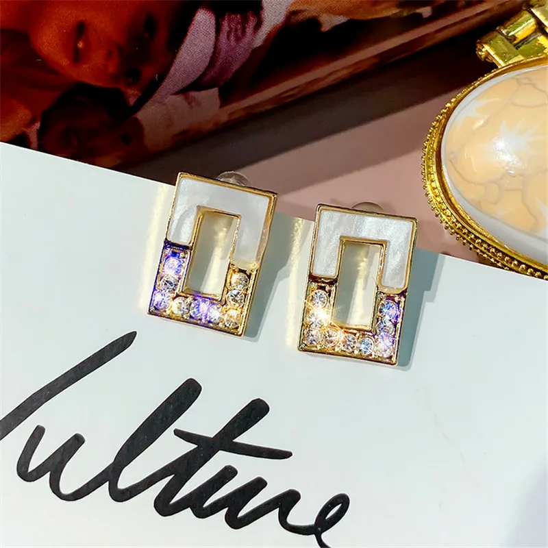 

Cute Female Square Zircon Stud Earrings Fashion Silver Color White Green Stone Earrings Unique Style Party Wedding Earrings