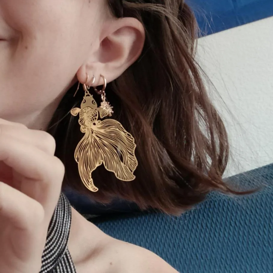 Fashion Koi Earrings Exaggerated Hollow Metallic Pendant Goldfish Earrings Geometric for Women Jewelry Fish pendant earrings,animal earrings,geometric earrings