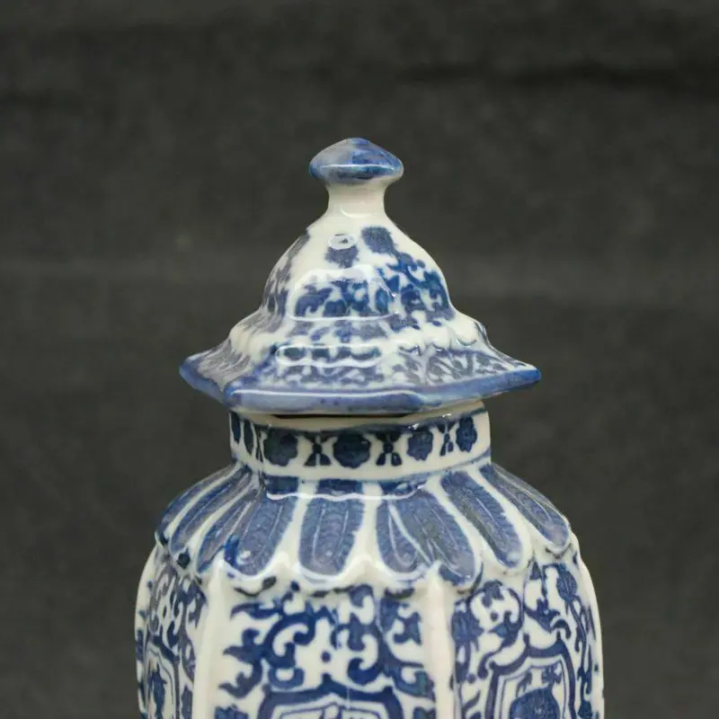 Chinese old blue and white porcelain Draw dragon vase W qianlong mark