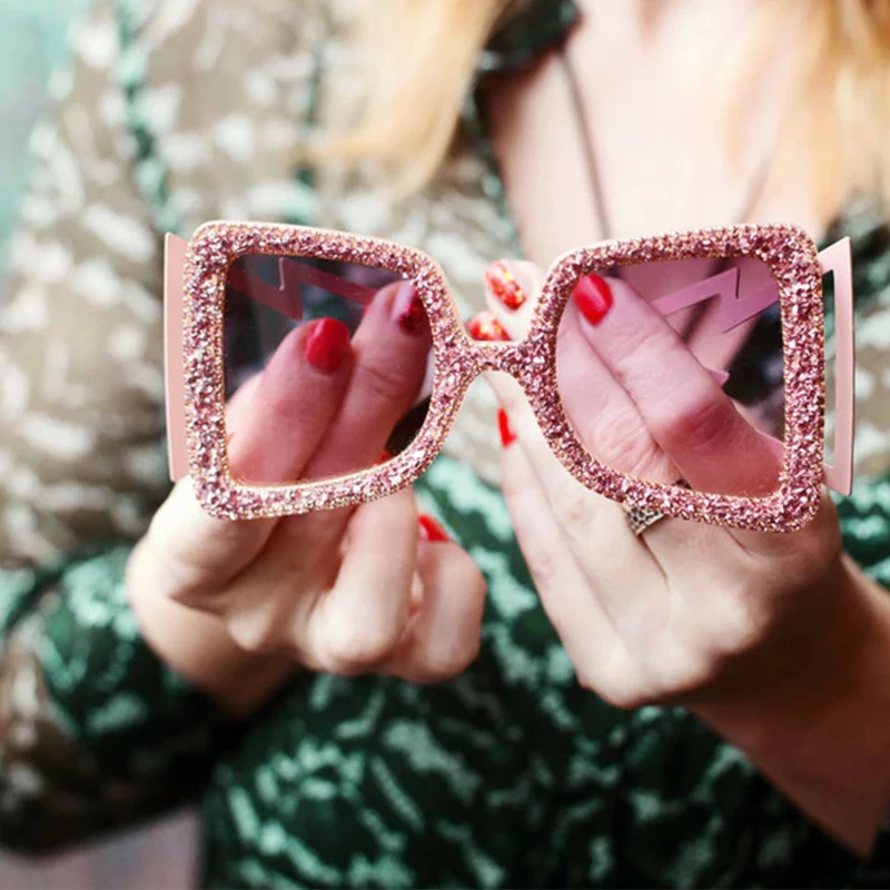 

2020 Oversized Crystal Diamond Women Sunglasses Fashion Brand Designer Big Frame Glasses Shades Cat's eye Butterfly Sun glasses
