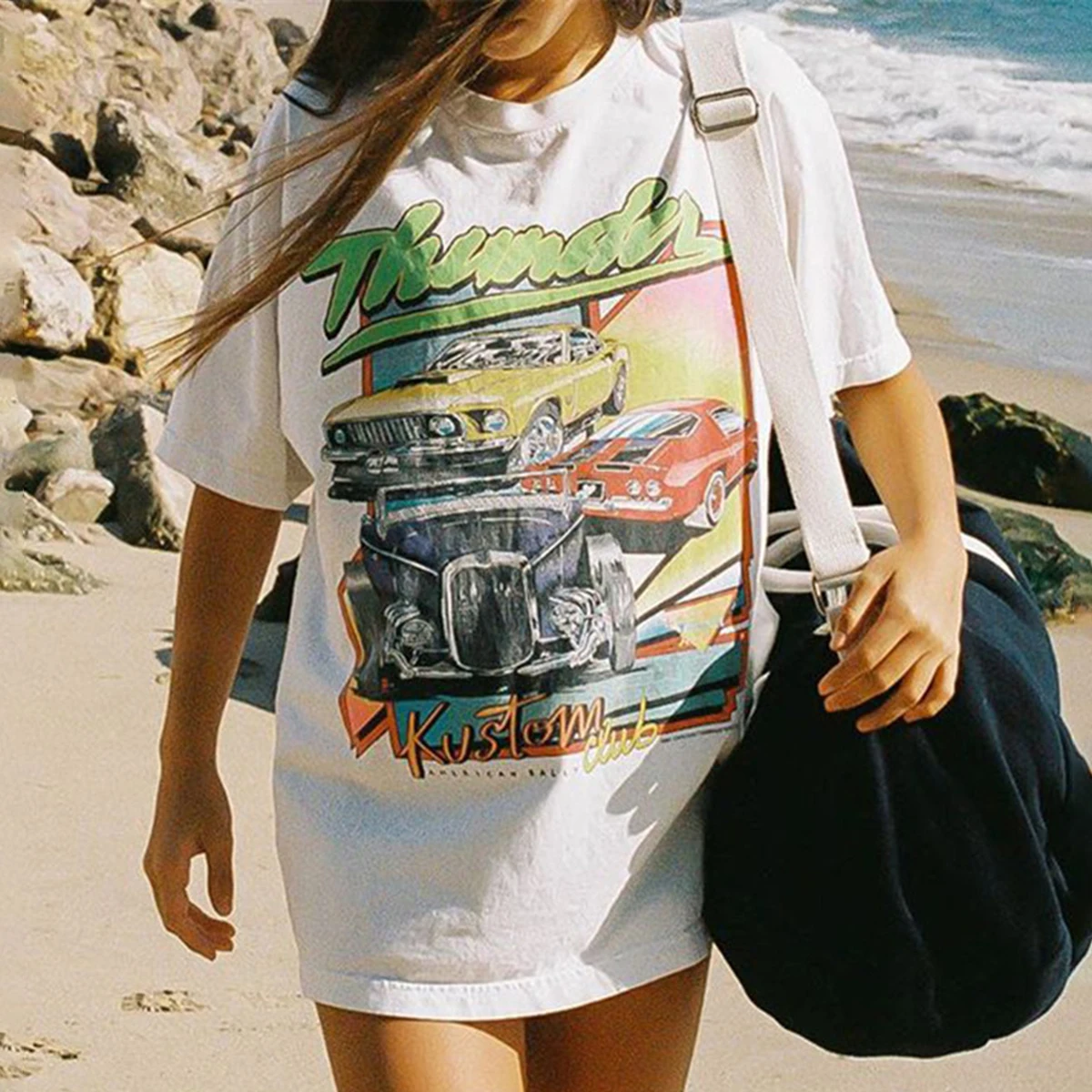 Super chic white casual graphic tees 