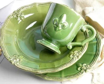 

Pre-sale Tableware European-style Palace Retro Relief Made Old Western Food Plate Soup Plate Steak Plate Cutlery