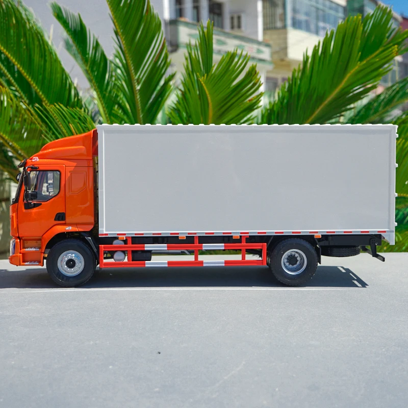 1/24 Dongfeng chenglong M3 светильник модель грузовика 1:24 M3 модель грузовика для продажи