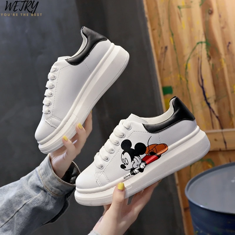 

IN 2020 Sneakers Women Genuine Leather Flat Low Heel Platform Ladies Lace Up Fashion Breathable Shoes Women White Nude