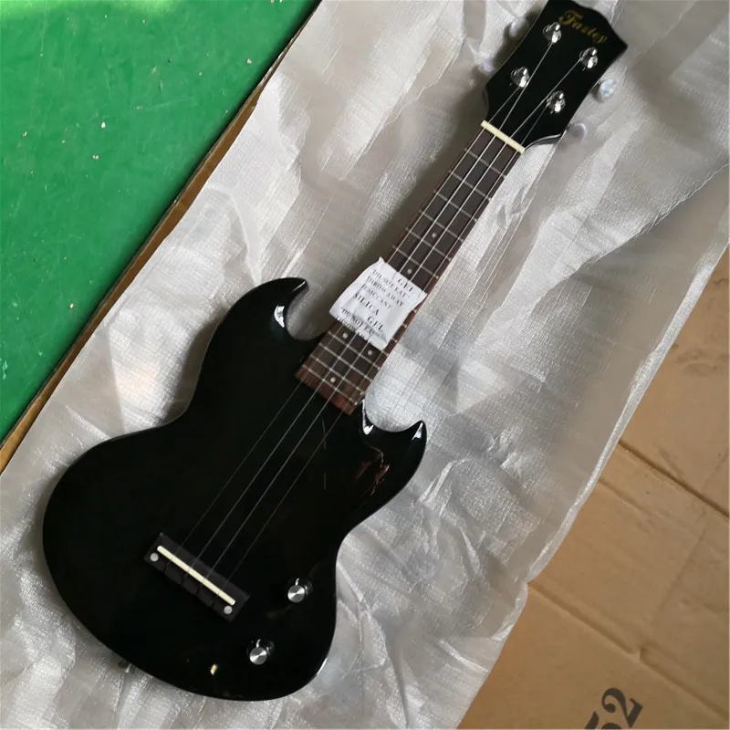 Профессионально played4-string электрогитара может быть настроена под ваш любимый цвет