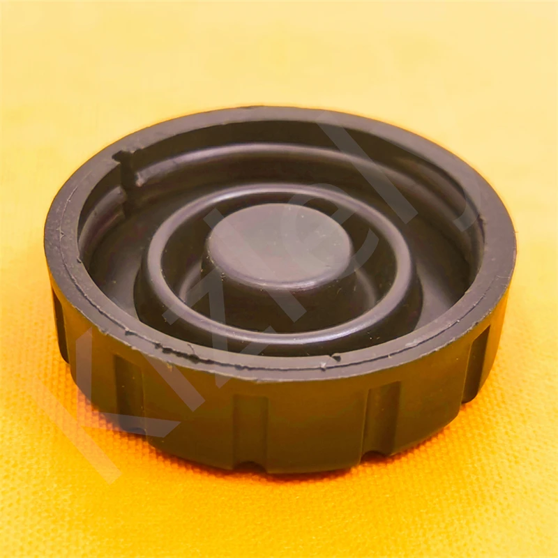 1 PCS 51349060 Brake Fluid Reservoir Cap For SAAB 9-3 9-3X brake fluid cap