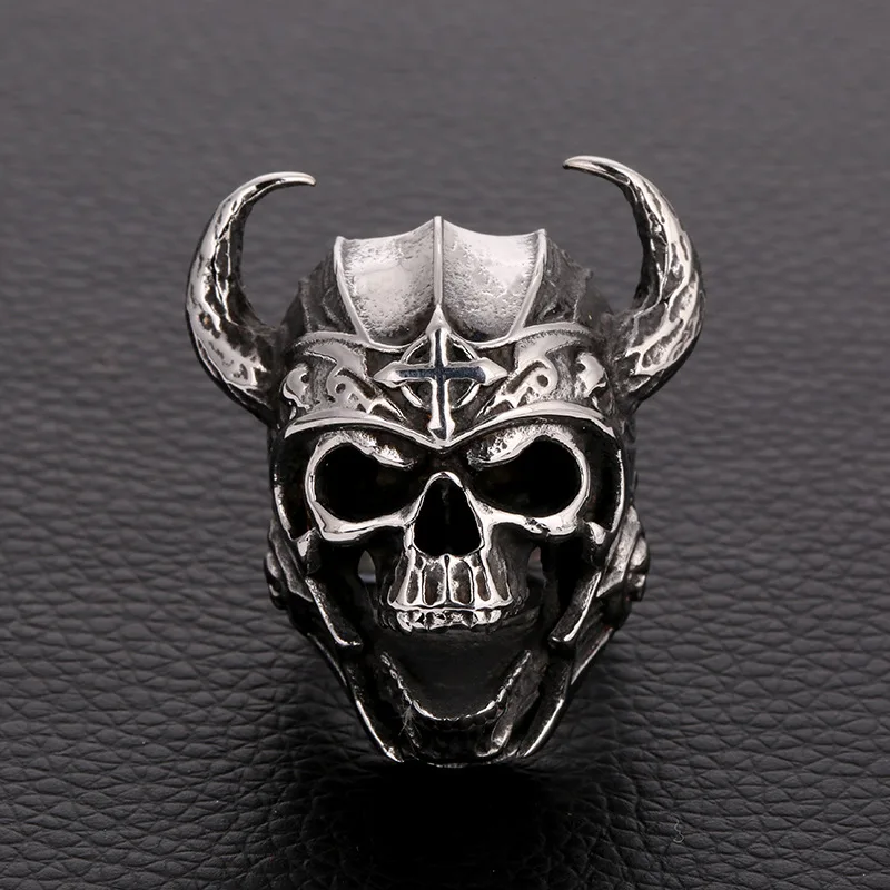

Fashion Tauren Skull Ring Men's Domineering Exaggerated Helmet Jewelry Gift