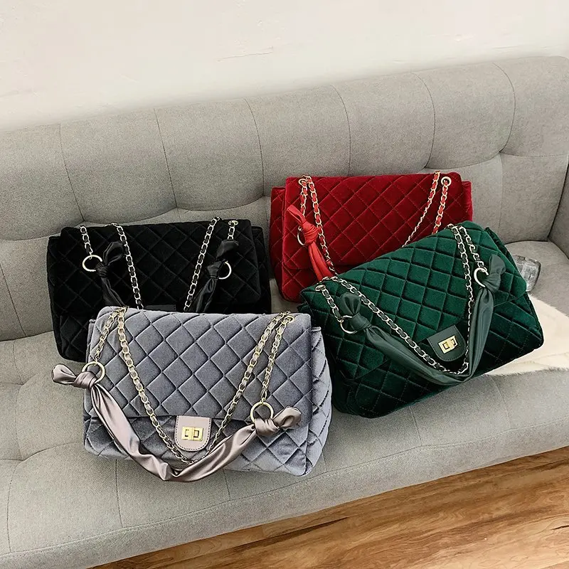 

Velvet Diamond Lattice Chains Shoulder Bag Luxury Large Capacity Crossbody Bags For Women 2020 Solid Color Travel Handbags Purse