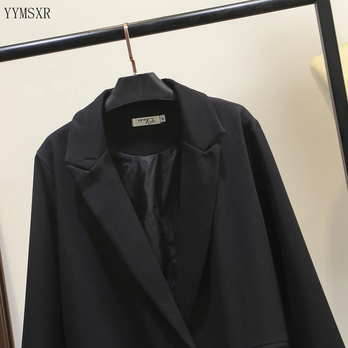 Большие размеры, XL-4XL, Женская куртка, Корейская версия, новая полосатая Высококачественная Женская Черная Куртка, повседневное пальто для женщин
