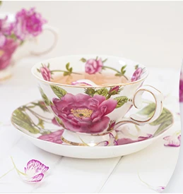

Flower Ceramic Coffee Cup European Luxury High Tea Cups with Handle Saucers Bone China Tazza Ceramica Home Drinkware LL50CC