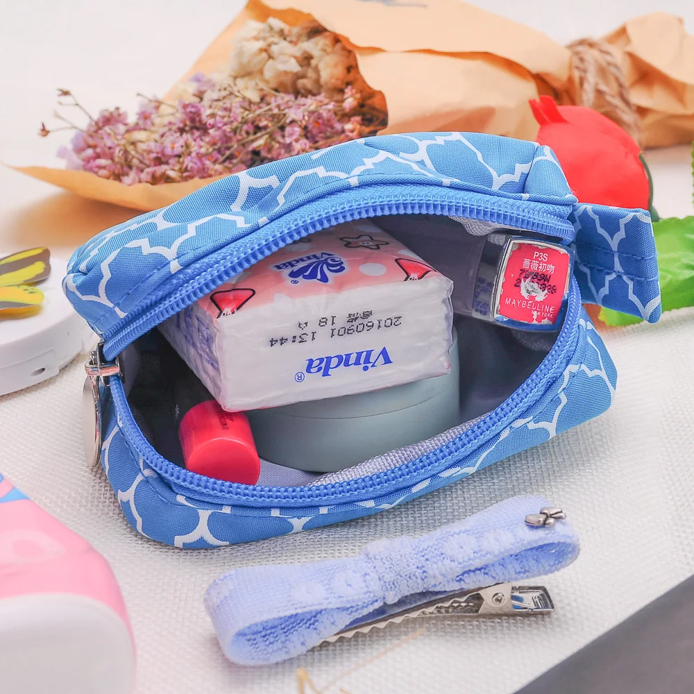 Small Size Quatrefoil Cosmetic Bags Makeup Bag with Zipper Closure in