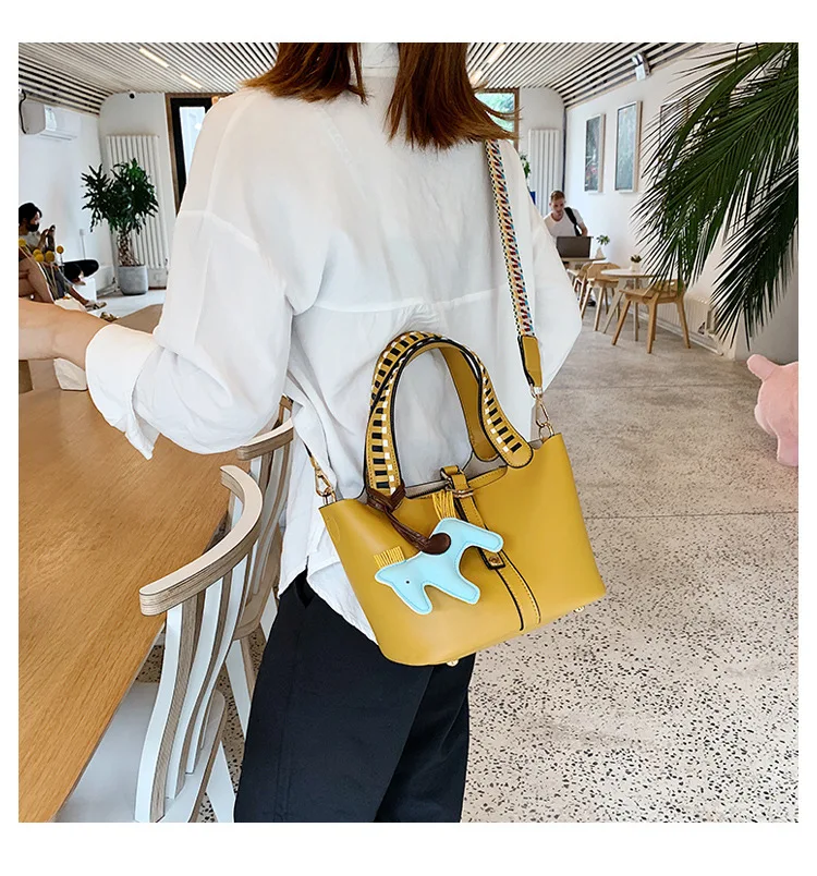 Women's Fashion Composite Bag 2pcs Female Leather Handbags Top Handle Bucket Bags Colorful Strap Crossbody Bag With Horse Tassel (70)