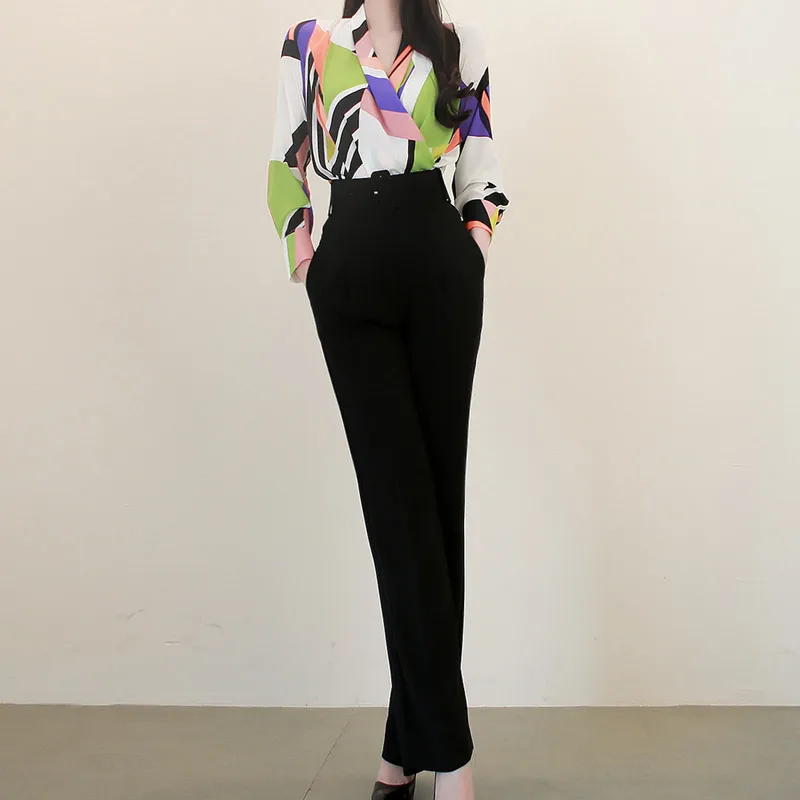 Корейский комплект из двух предметов, Офисная Женская блузка с длинными рукавами и v-образным вырезом и принтом+ черные прямые брюки с высокой талией, костюмы, Осенний Женский комплект