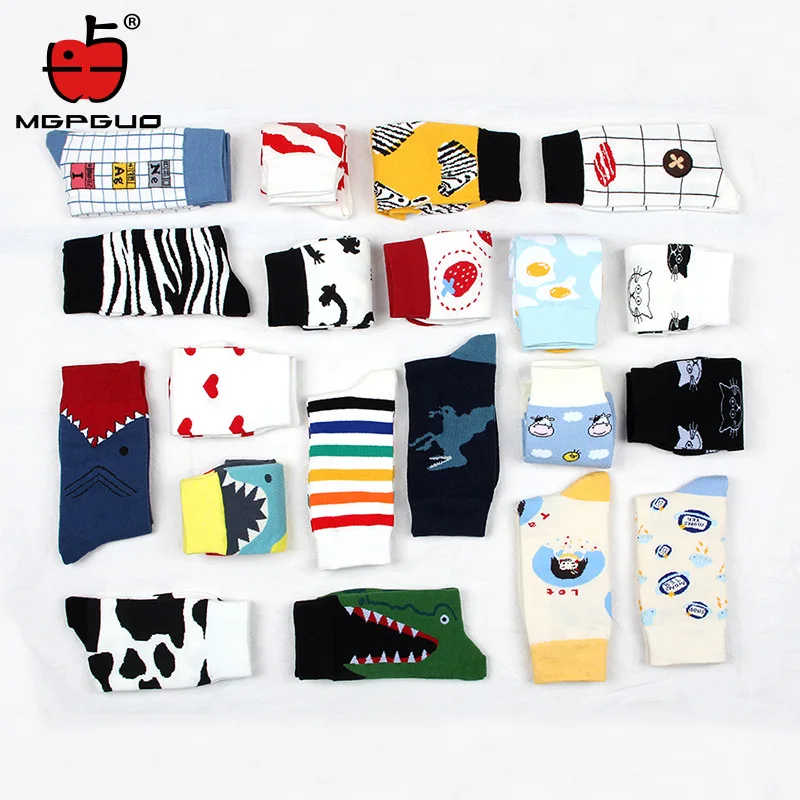 

4 Pairs of A Pack Autumn and Winter Male Cartoon Socks Female Cute Street Tube Socks Hip Hop Personality Trend Winter Stockings